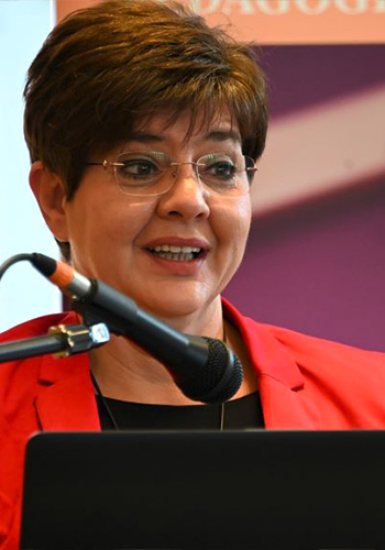 Dr. Podráczky Judit profilképe