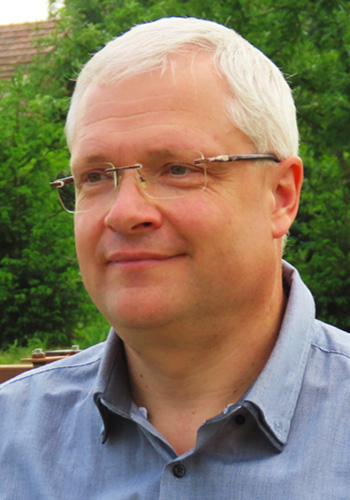 Dr. Menyhárt László